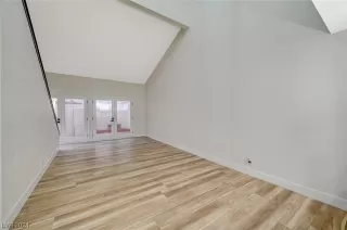 Photo #5: 2565324 Listing