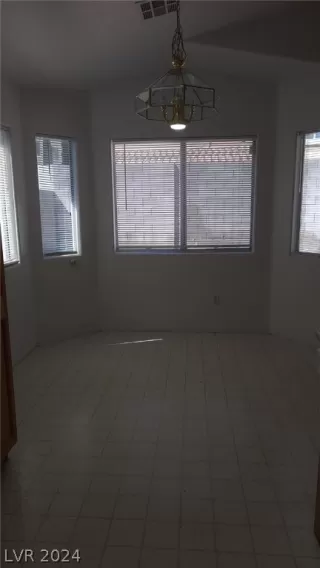 Photo #6: 2565326 Listing