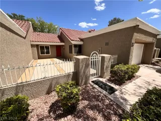 Photo #2: 2565328 Listing