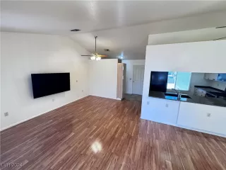 Photo #5: 2565328 Listing