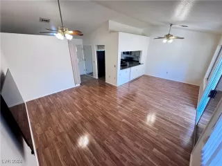 Photo #6: 2565328 Listing