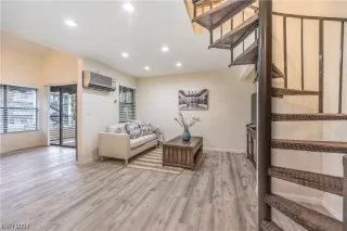 Photo #3: 2565334 Listing