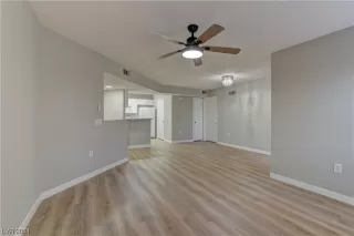 Photo #6: 2565338 Listing