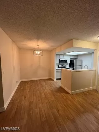 Photo #4: 2565344 Listing 