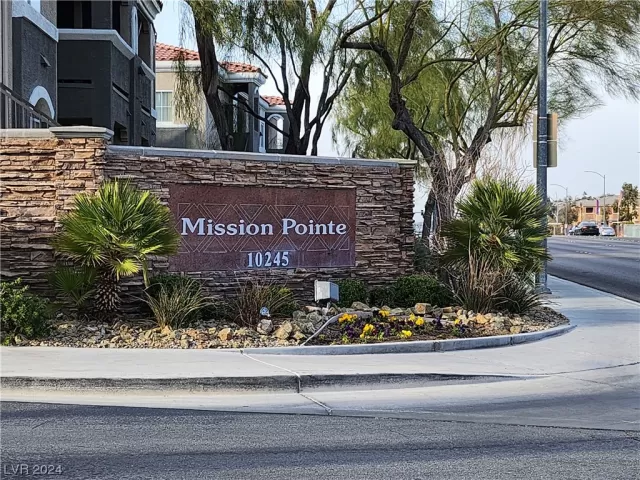 MLS: 2565353 Condo For Sale