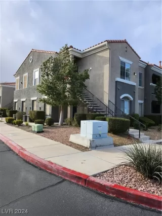 Photo #1: 2565353 Listing