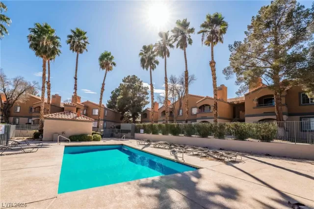 MLS: 2565370 Condo For Sale