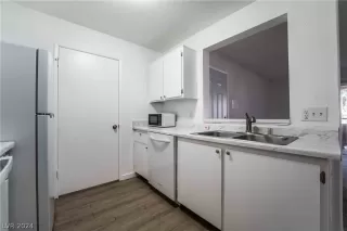 Photo #5: 2565371 Listing 