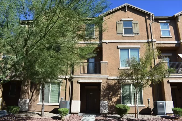 MLS: 2565375 Condo For Sale