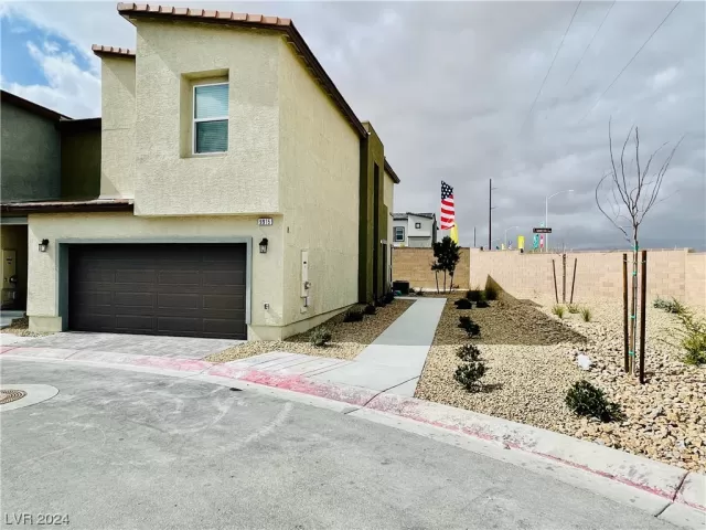 MLS: 2565402 Condo For Sale