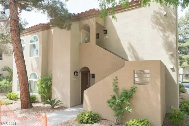 MLS: 2565407 Condo For Sale