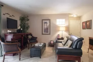 Photo #4: 2565407 Listing