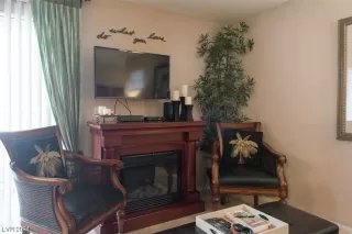 Photo #5: 2565407 Listing