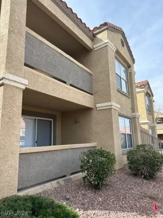 Photo #3: 2565409 Listing