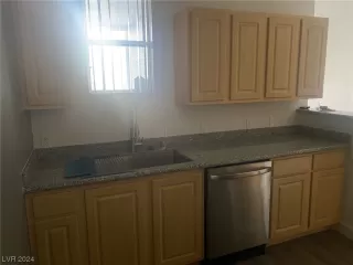 Photo #2: 2565414 Listing