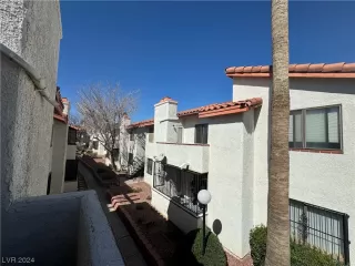 Photo #1: 2565436 Listing