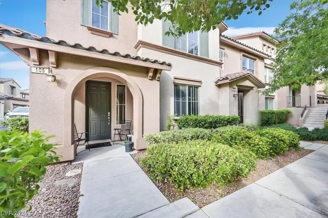 MLS: 2565444 Condo For Sale