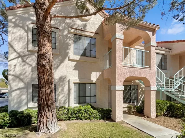 MLS: 2565455 Condo For Sale