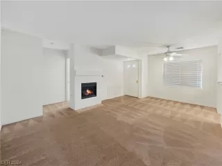 Photo #2: 2565455 Listing