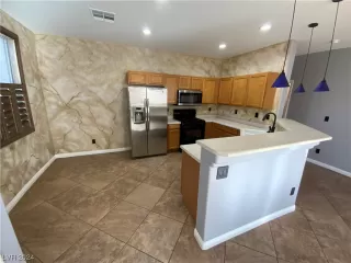 Photo #4: 2565458 Listing 