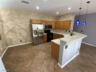 Photo #6: 2565458 Listing 