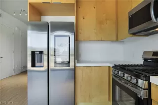 Photo #3: 2565469 Listing