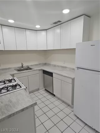 Photo #6: 2565472 Listing 