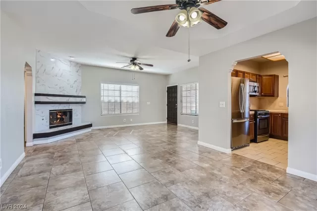 MLS: 2565475 Condo For Sale