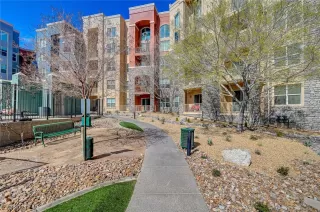 Photo #1: 2565483 Listing