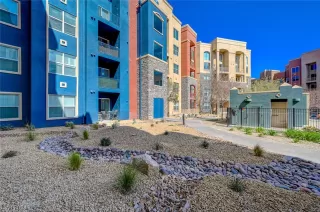 Photo #3: 2565483 Listing