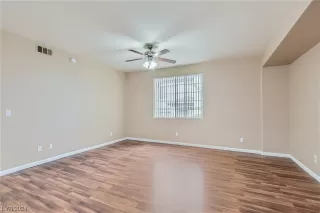 Photo #4: 2565494 Listing