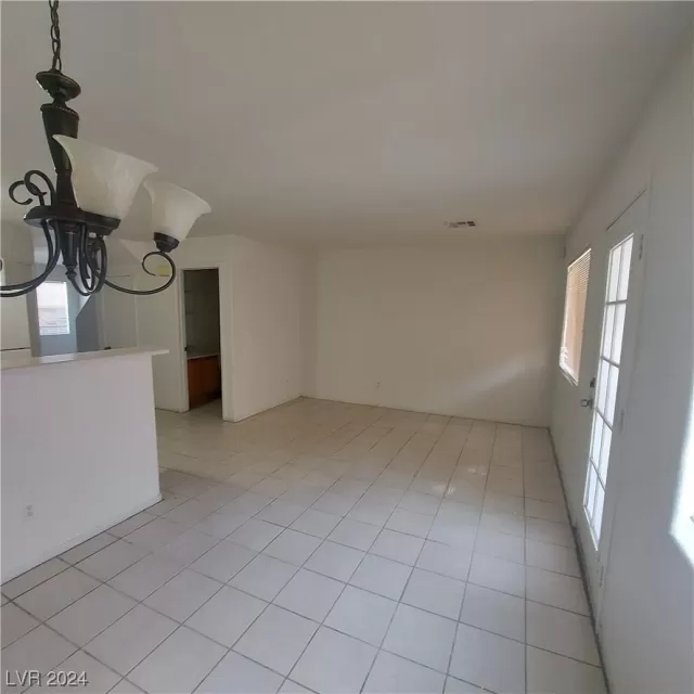 MLS: 2565561 Condo For Sale