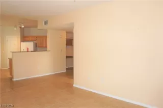 Photo #3: 2565572 Listing