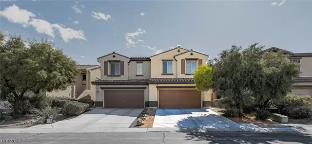 MLS: 2565587 Condo For Sale