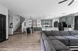 Photo #4: 2565587 Listing 