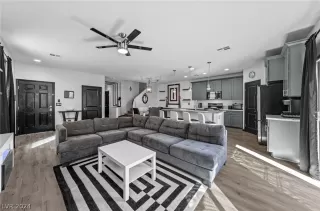 Photo #6: 2565587 Listing 