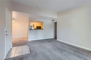 Photo #6: 2565601 Listing