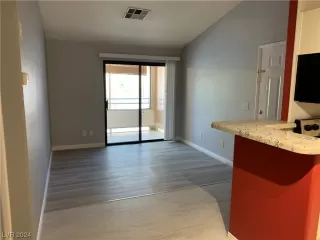 Photo #5: 2565669 Listing 