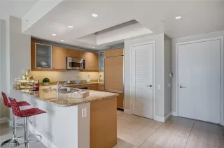 Photo #4: 2565689 Listing