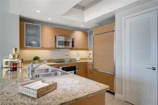 Photo #6: 2565689 Listing