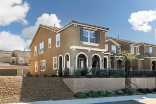 Photo #1: 2565704 Listing