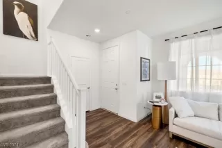 Photo #4: 2565704 Listing