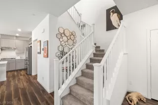 Photo #6: 2565704 Listing