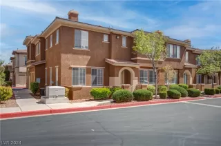 Photo #1: 2565743 Listing