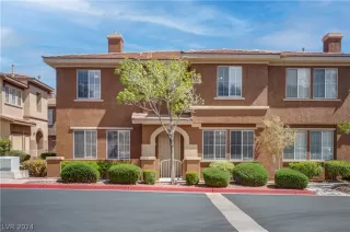 Photo #2: 2565743 Listing