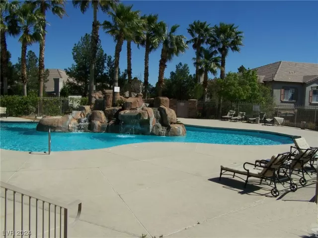 MLS: 2565747 Condo For Sale