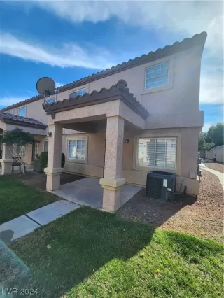 Photo #2: 2565748 Listing 