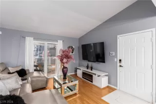 Photo #6: 2565751 Listing 