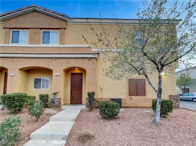 MLS: 2565759 Condo For Sale