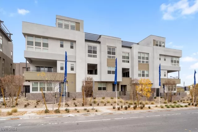 MLS: 2565764 Condo For Sale